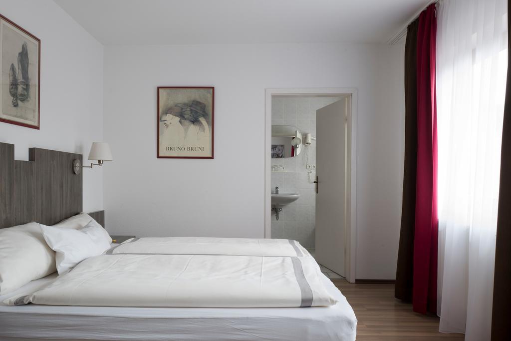 Hotel Am Palais ゲルンハウゼン エクステリア 写真